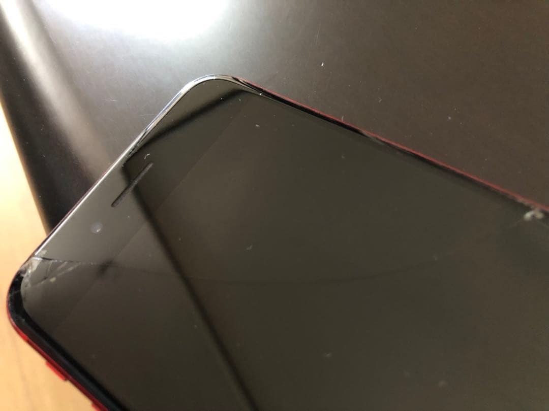 【SIM解除済み・割れ線あり】iPhone8 レッド 64GB