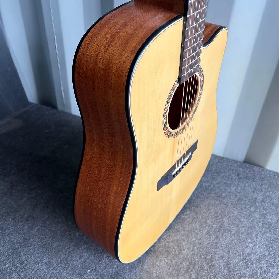 A84極美品✨　初心者向け✨　付属品多数あり アコースティックギター