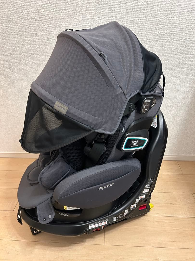 Aprica フラディアグロウ グレー ISOFIX対応 2023年購入