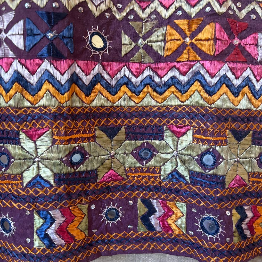 インド　アンティークミラーワーク刺繍タペストリー