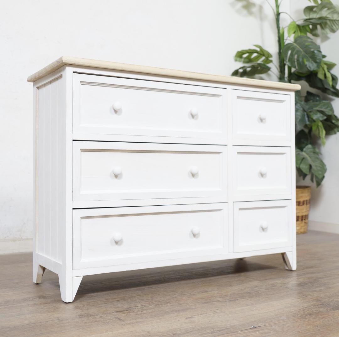 【新品・未使用】　ヨーロピアン調　チェスト　箪笥　幅　79ｃｍ