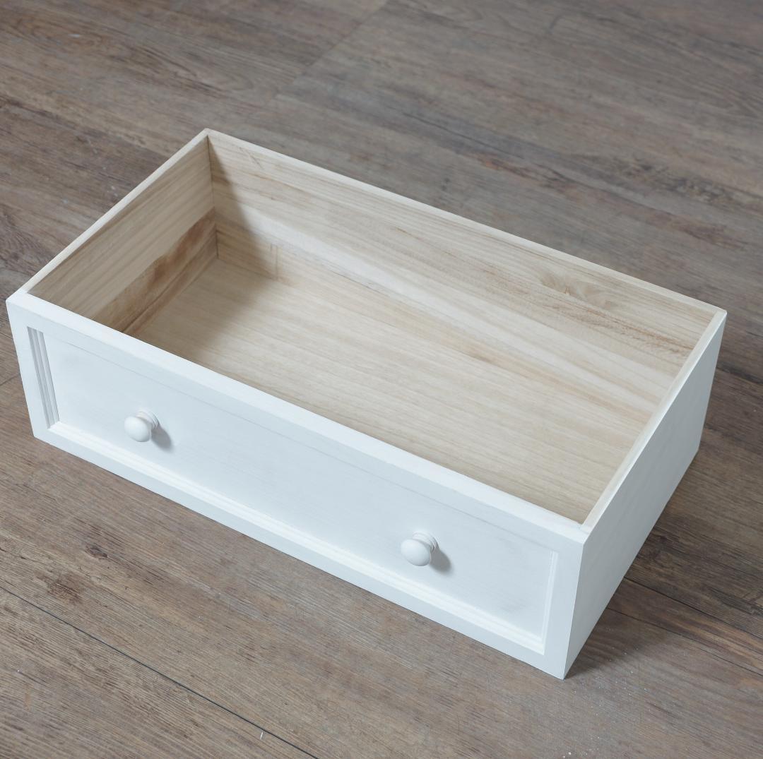 【新品・未使用】　ヨーロピアン調　チェスト　箪笥　幅　79ｃｍ