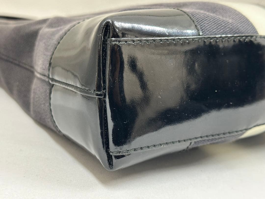 GUCCI グッチ キャンパス ワンショルダーバッグ