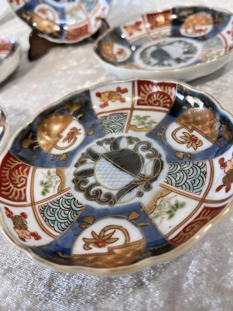 金彩色絵花草紋輪花小皿　伊万里焼　明治　5枚組