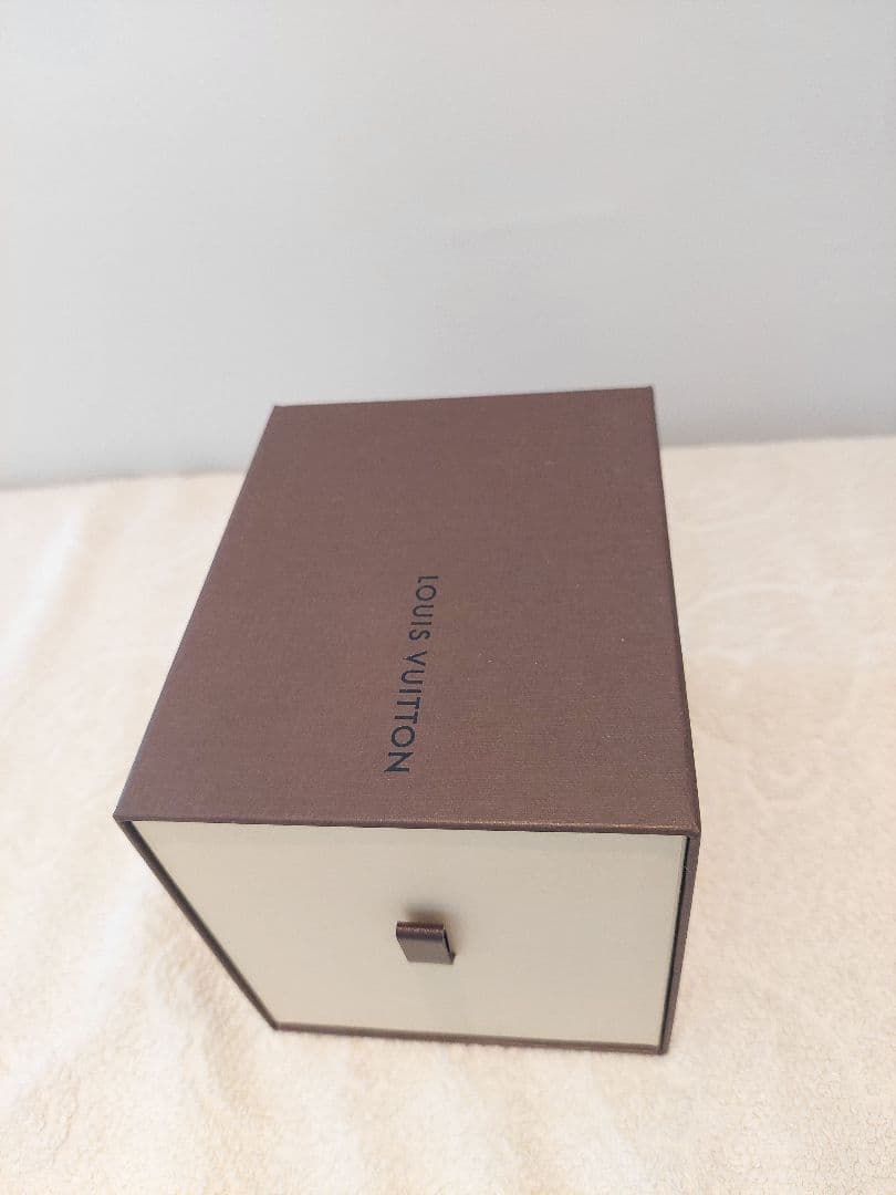 Louis Vuitton ベルボーイ人形 ガラスドーム付き