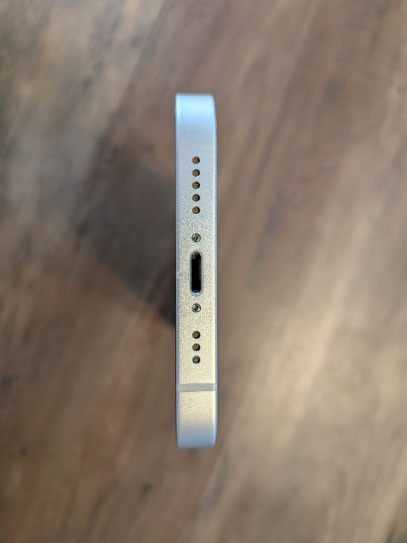 iPhone 13 256GB SIMスターライト