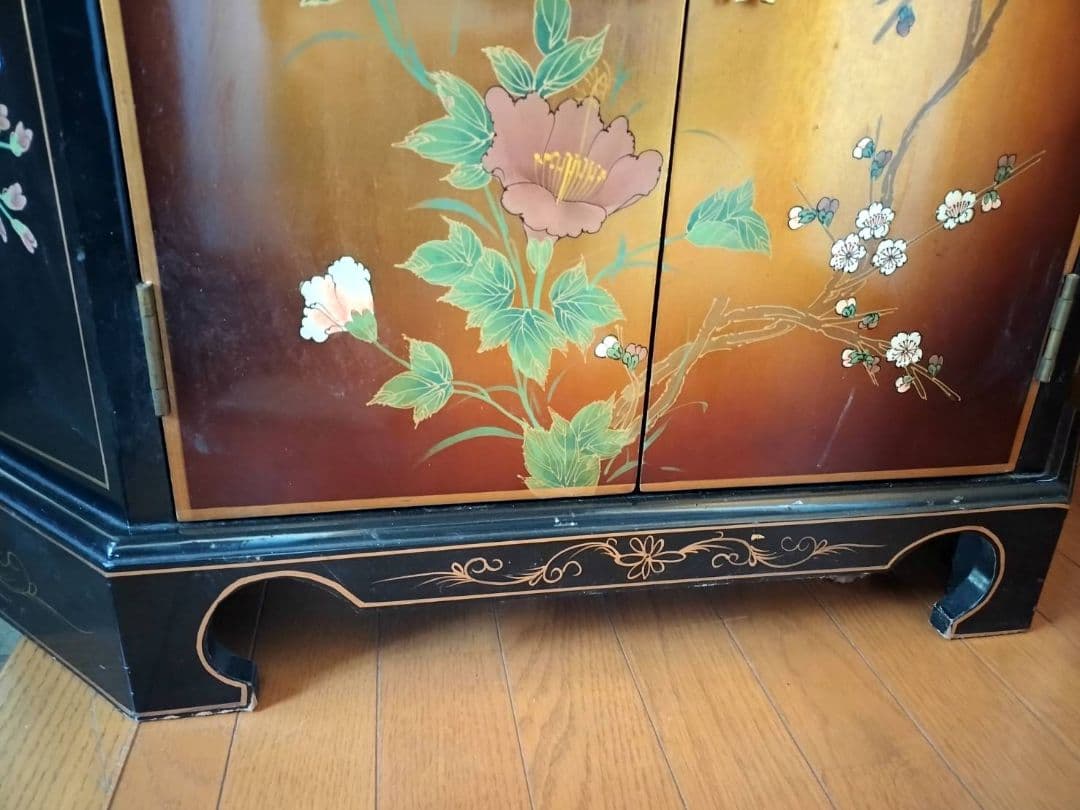 送無料！芸術品　シノワズリ　サイドボード　チェスト　中国家具　金箔　アンティーク