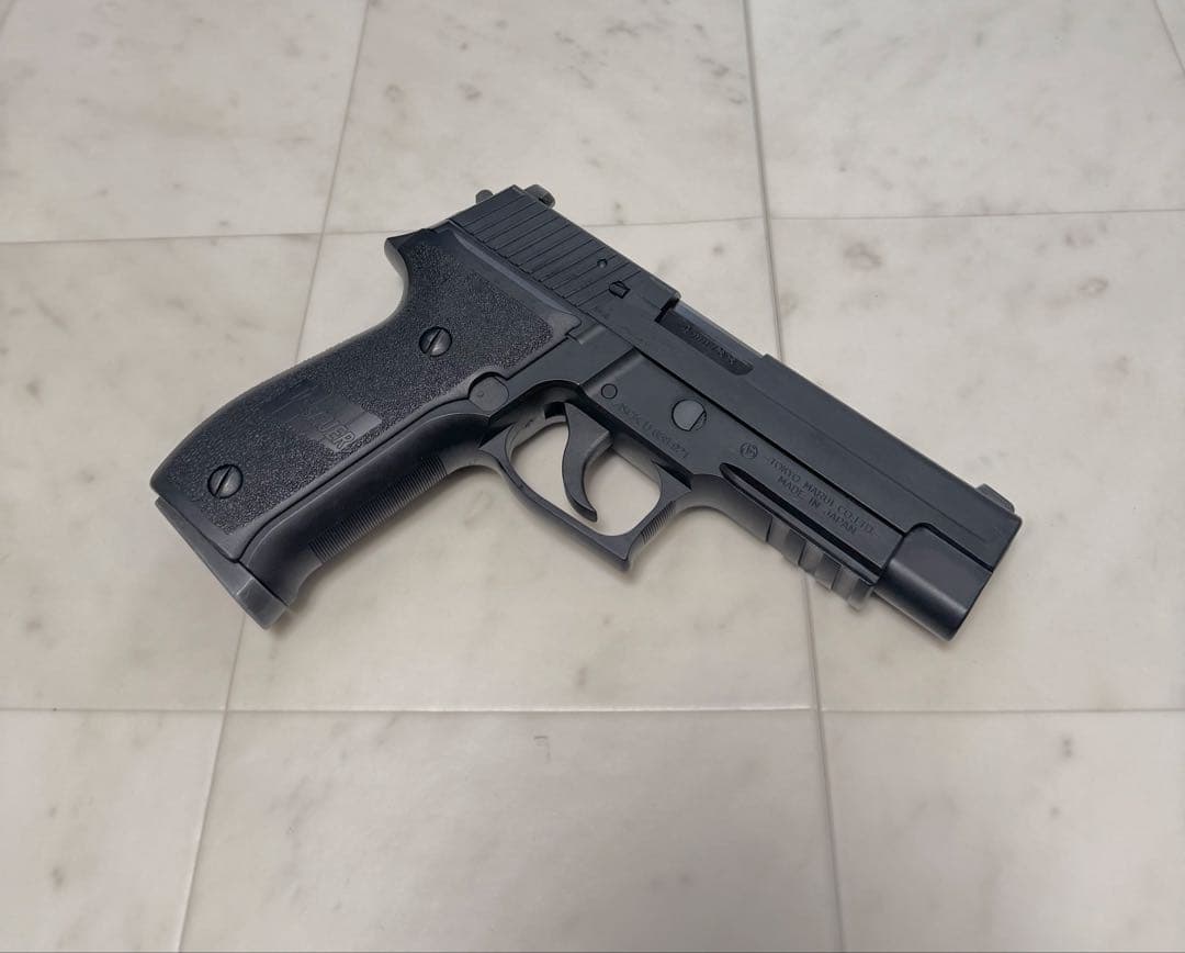 東京マルイ SIG SAUER P226 RAIL GBB ガスブロハンドガン