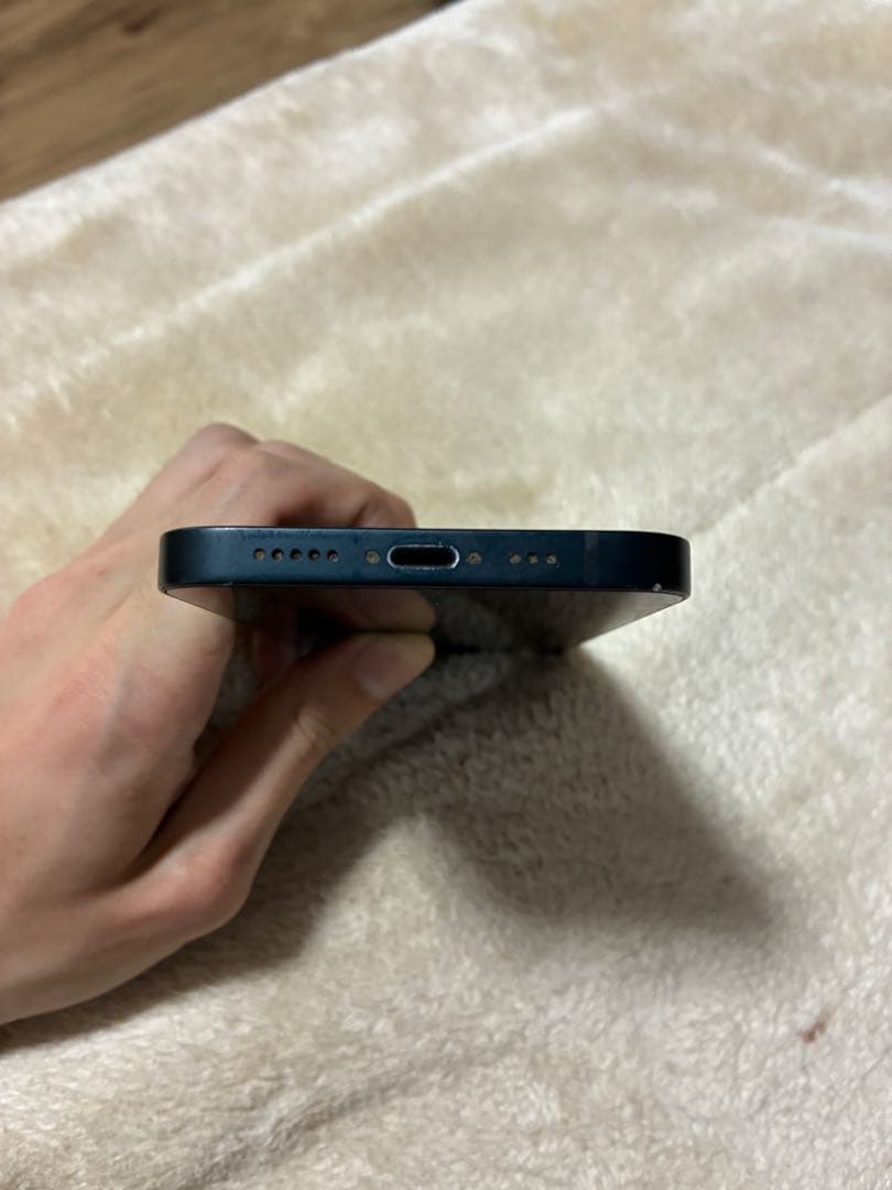 Apple iPhone 13 ブラック 本体