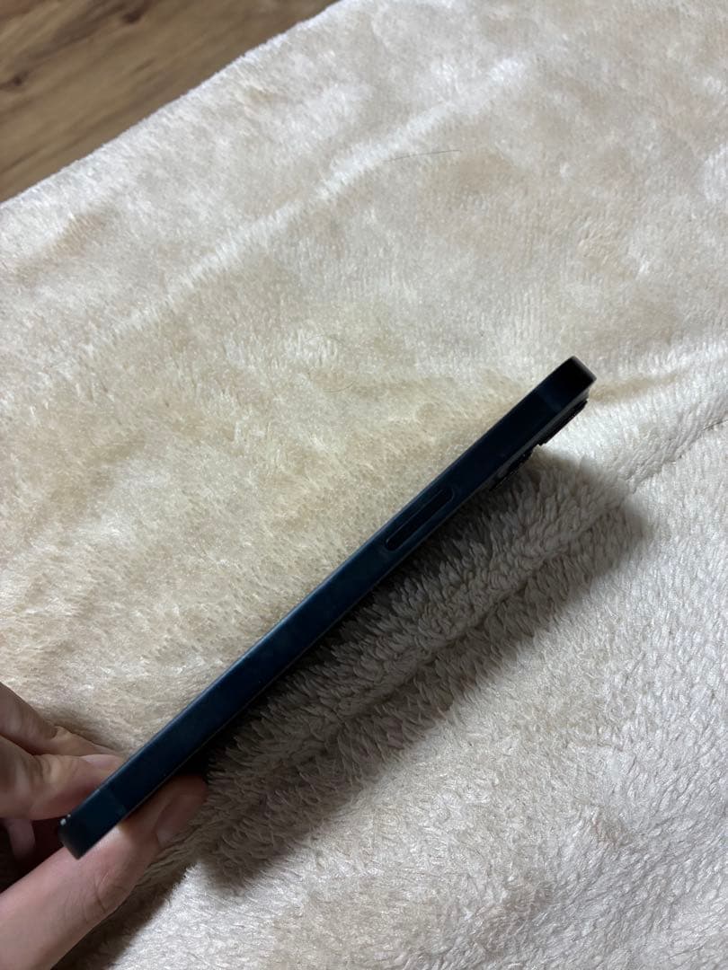 Apple iPhone 13 ブラック 本体