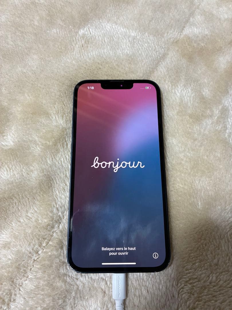 Apple iPhone 13 ブラック 本体