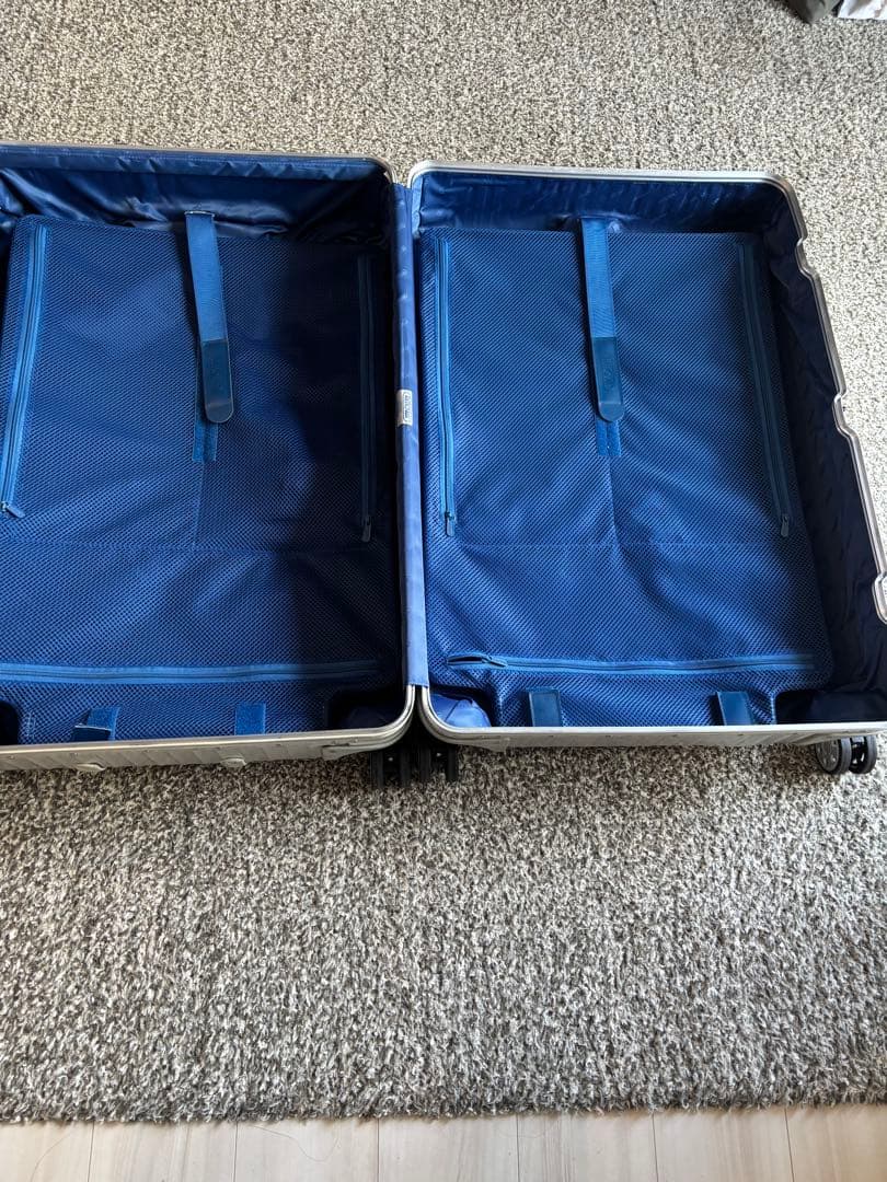 【生産中止モデル】RIMOWA 82L 4輪 シルバー