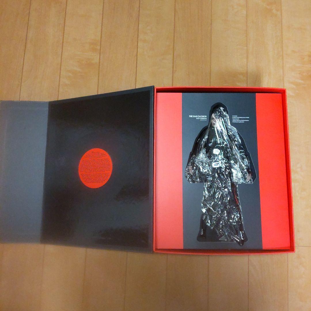 ホットイズ　マイケルジャクソン　バット版6分の1スケールフィギュア