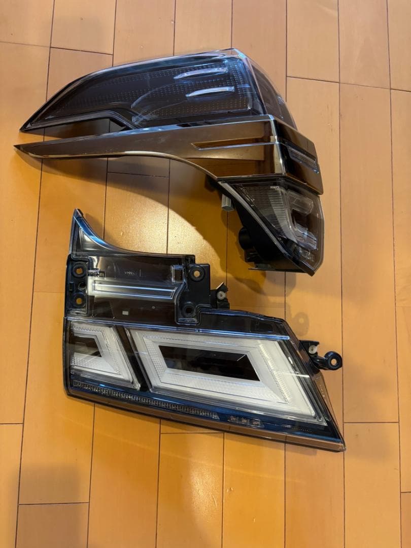 （Hana!!） ヴェルファイア30系後期純正通常テールランプ4点