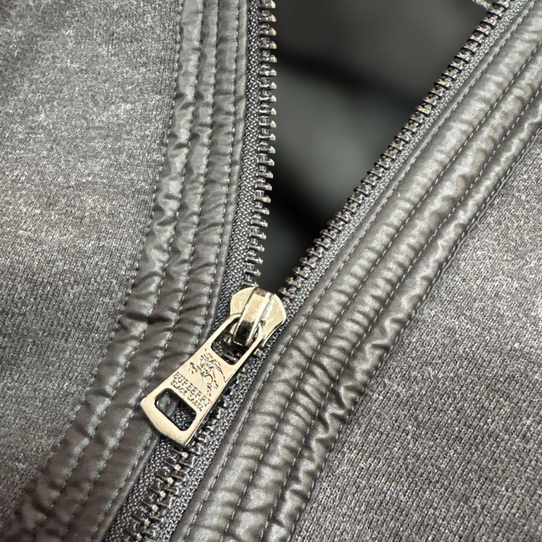 ✨大人気✨バーバリーブラックレーベル ダークグレー　パーカー　ノバチェックXL