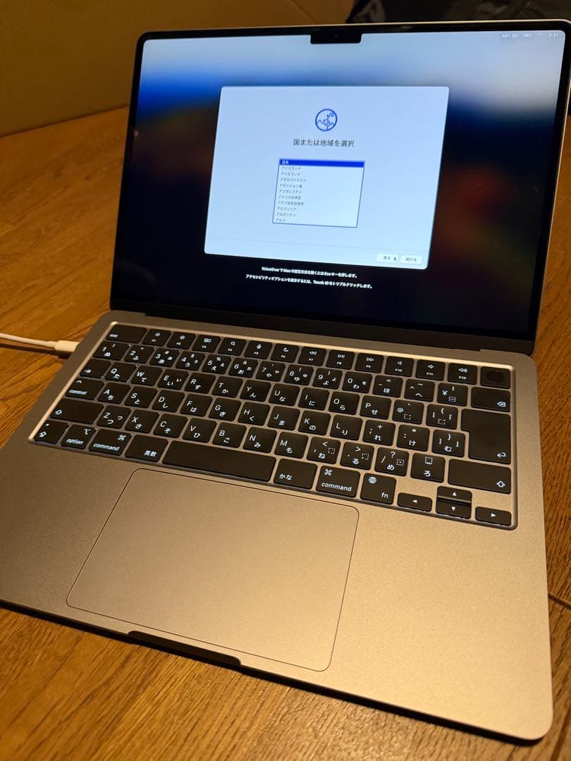 【カズト】M2チップ13インチMacBookAir (2024)