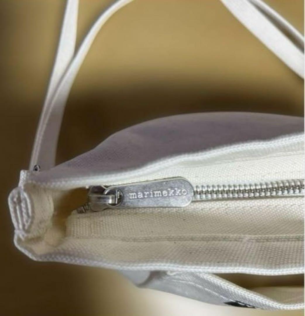 マリメッコ MONO MINI CROSSBODY SOLID ショルダーバッグ