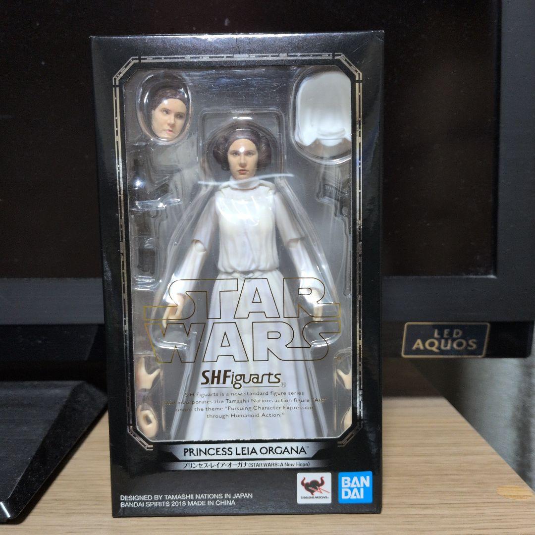 スターウォーズ　バンダイ　shフィギュアーツ　プリンセスレイアオーガナ