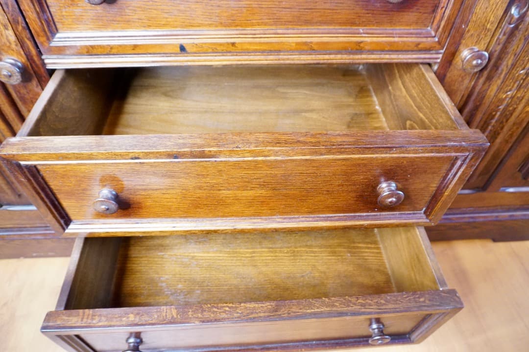 ド*ん様 イギリス アンティーク カップボード 1940年代