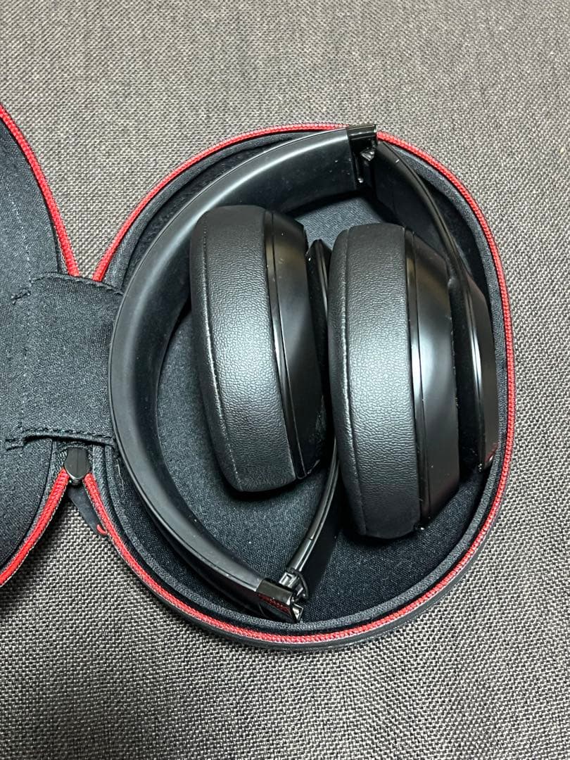 【超美品】Beats Studio3ワイヤレスヘッドホン ブラック　箱付き