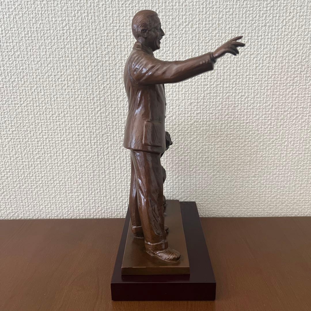 ウォルト・ディズニー&ミッキーマウス　　パートナーズ像