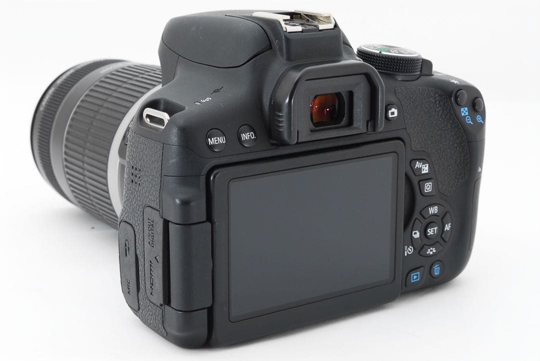 一眼レフカメラCanon EOS Kiss X8i 標準&望遠ダブルレンズセット