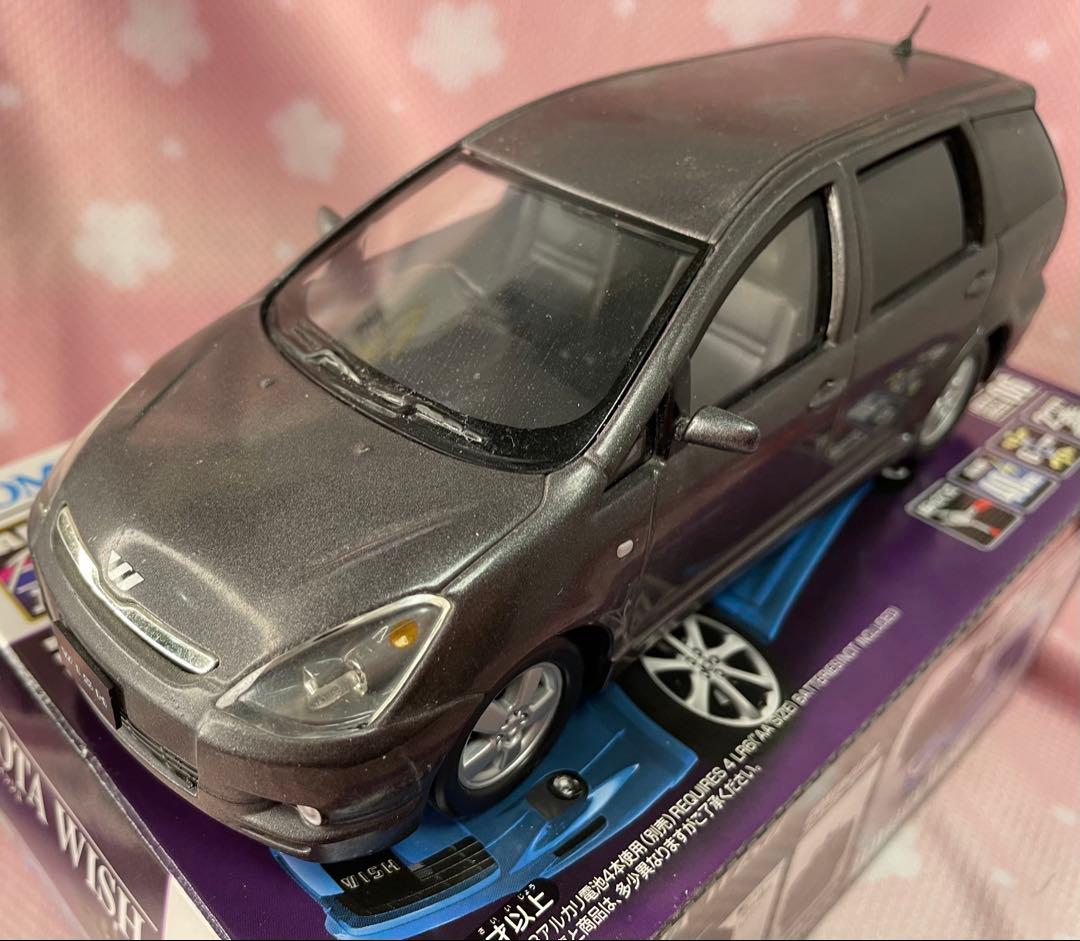 トヨタ ウィッシュ 非売品ミニカー2台とラジコン1台のセット