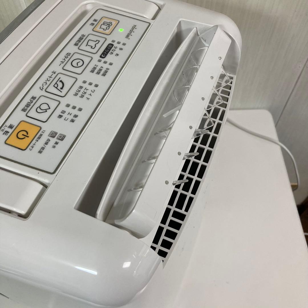 衣類乾燥除湿機 トヨトミ TD-ZBS80N 2023年製
