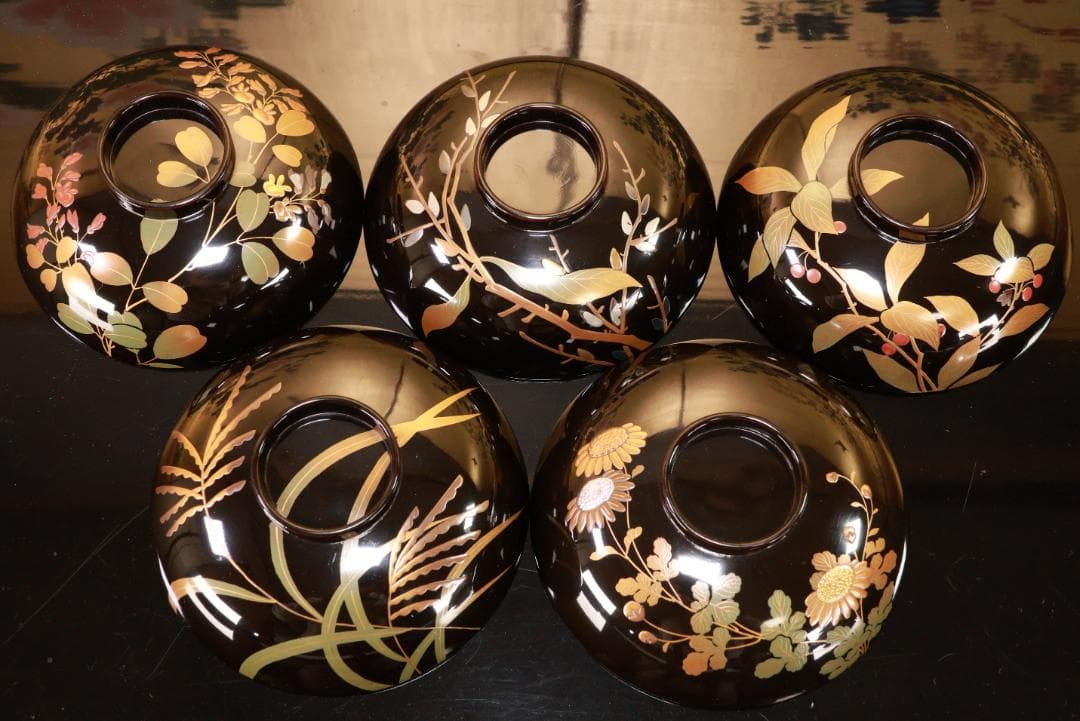 BJ119　時代輪島塗　図替わり　草花蒔絵　吸物椀　五客　木製 懐石 菓子