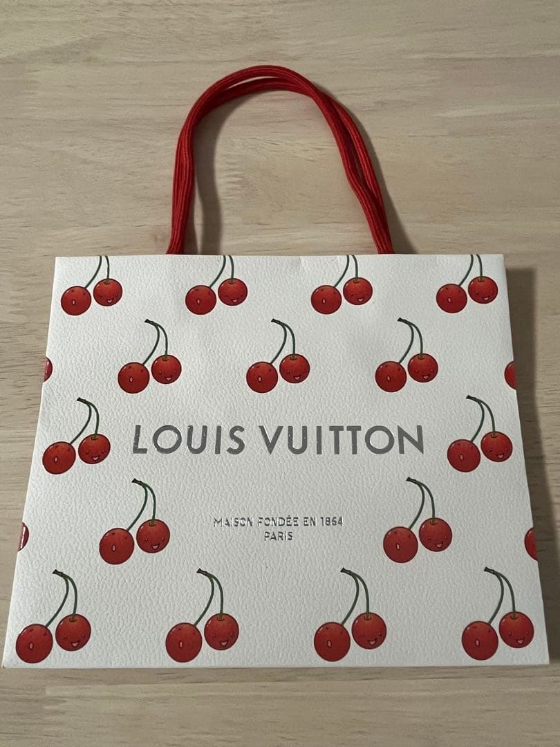 ルイヴィトン×村上隆 チェリー柄 ギフトボックス ショッパー