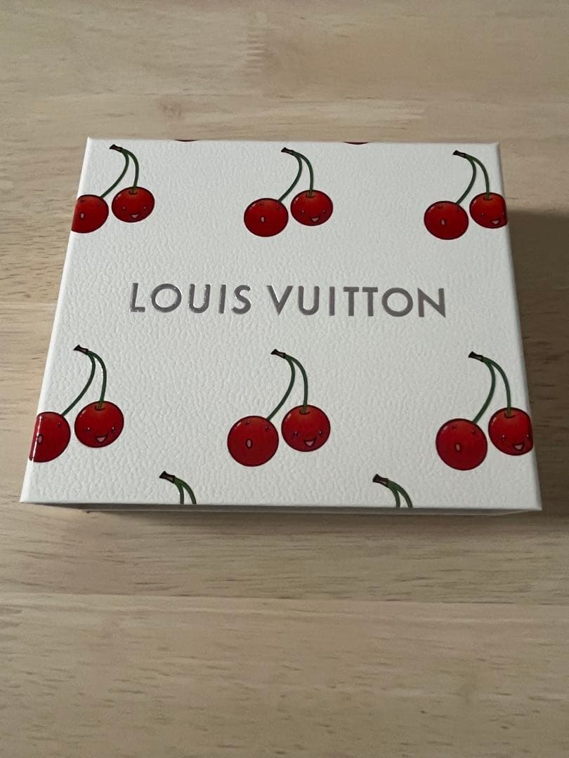 ルイヴィトン×村上隆 チェリー柄 ギフトボックス ショッパー