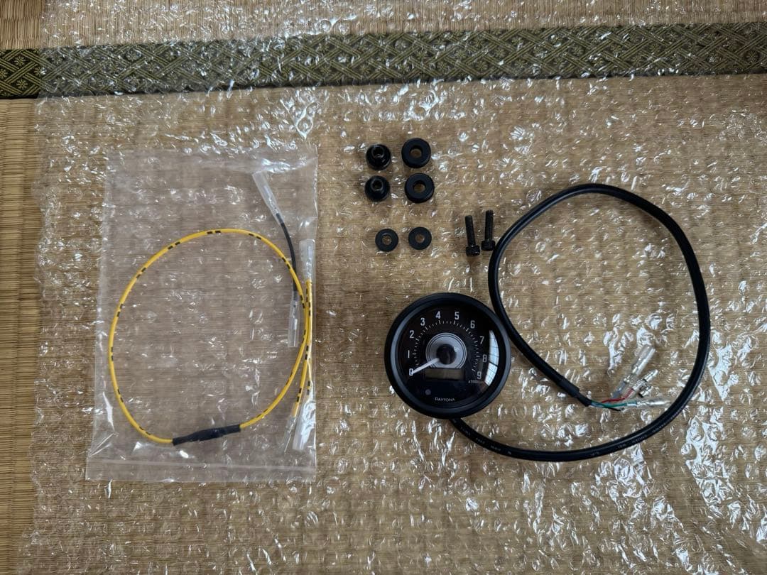 DAYTONA GB350対応 電気式タコメーター Φ60 9000rpm