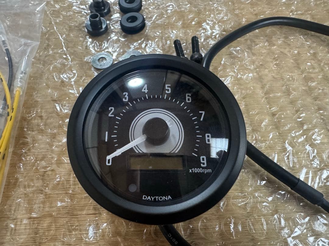DAYTONA GB350対応 電気式タコメーター Φ60 9000rpm