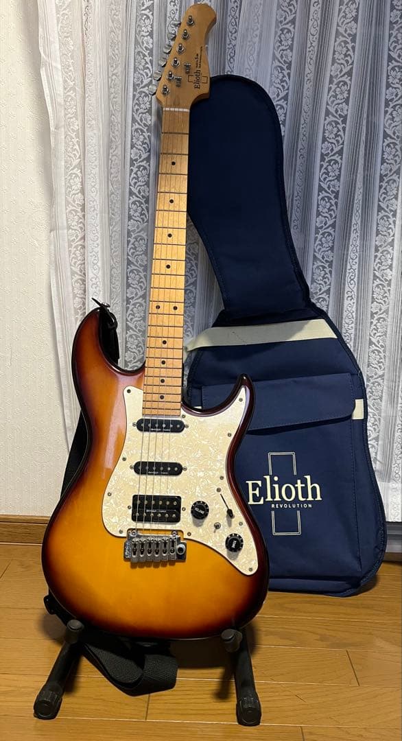 【送料込み】Elioth S305 エレキギター　付属品付き