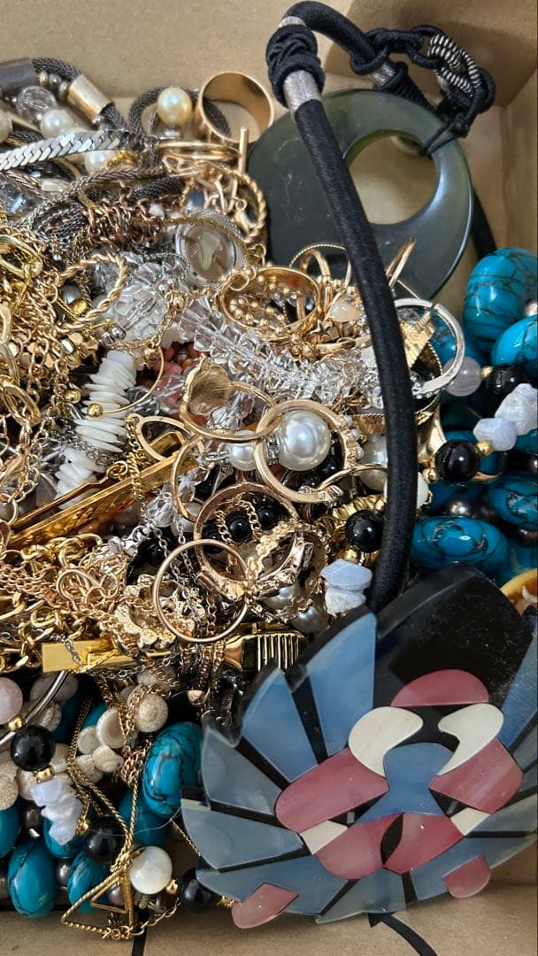 D*7様 アクセサリー まとめ売り イミテーション ジャンク品 ①