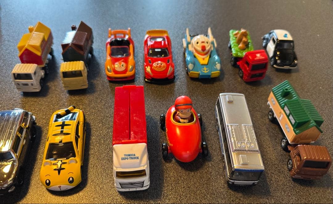 まとめ売り!!大量のトミカとトミカタウン関連商品!!