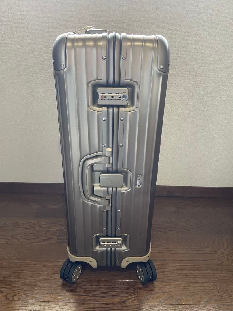 希少！　リモワ　トパーズ　４輪　スーツケース　64Ｌ