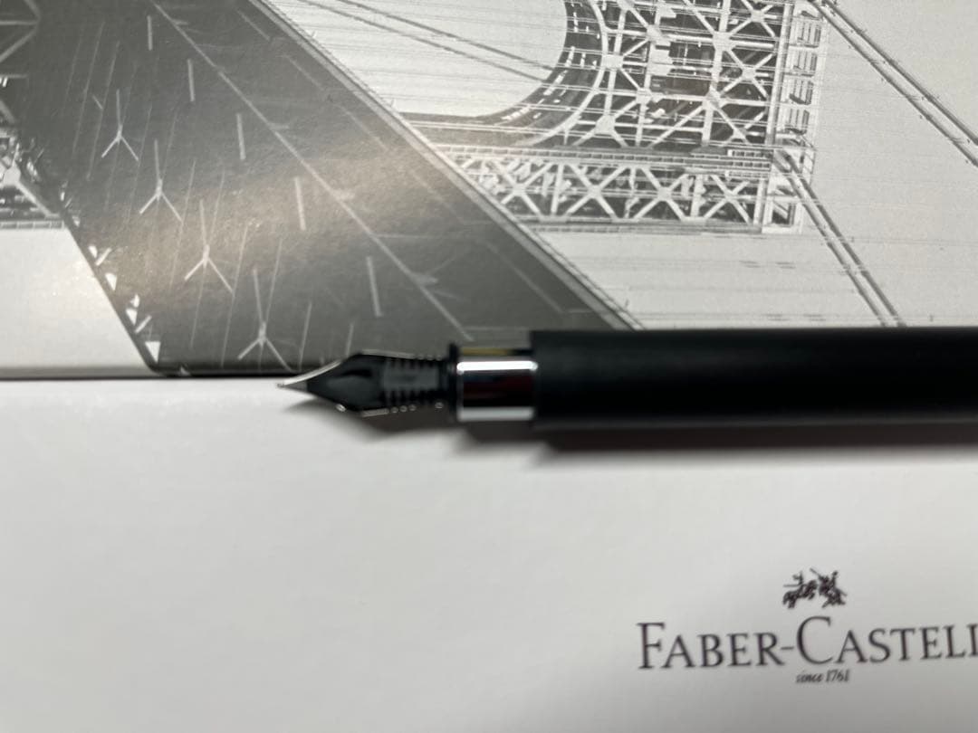 【超美品】ファーバーカステル　万年筆　アンビション　レジン　EF