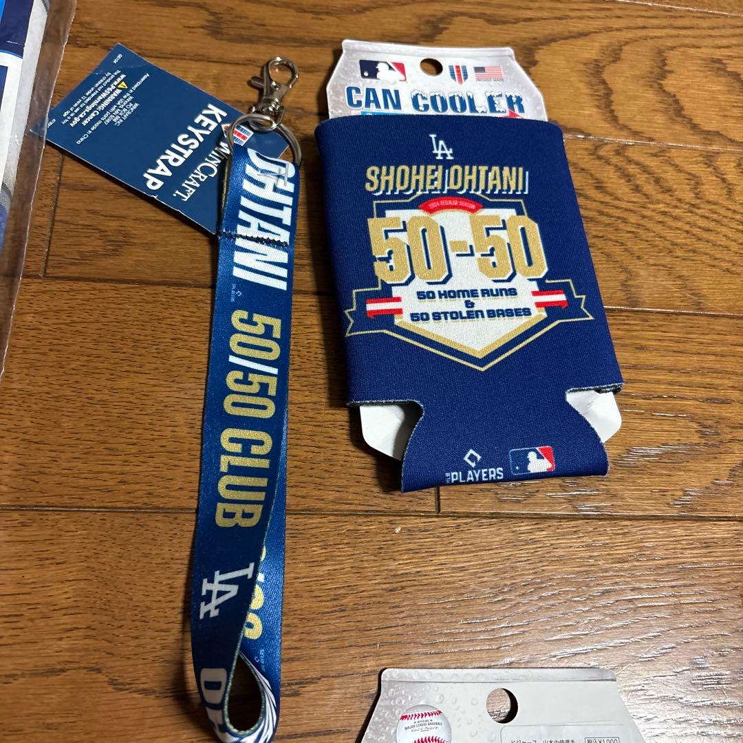 大谷翔平　50-50 グッズ　8点 タオル　フラッグ　ピンバッジ ユニフォーム