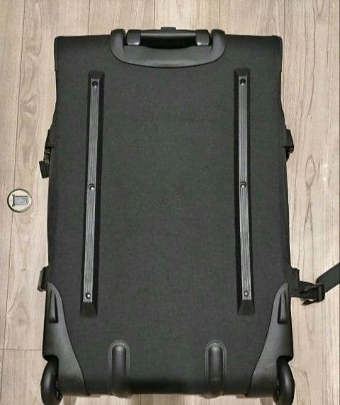 新品　リバーサル　キャリーケース 現行モデル　黒