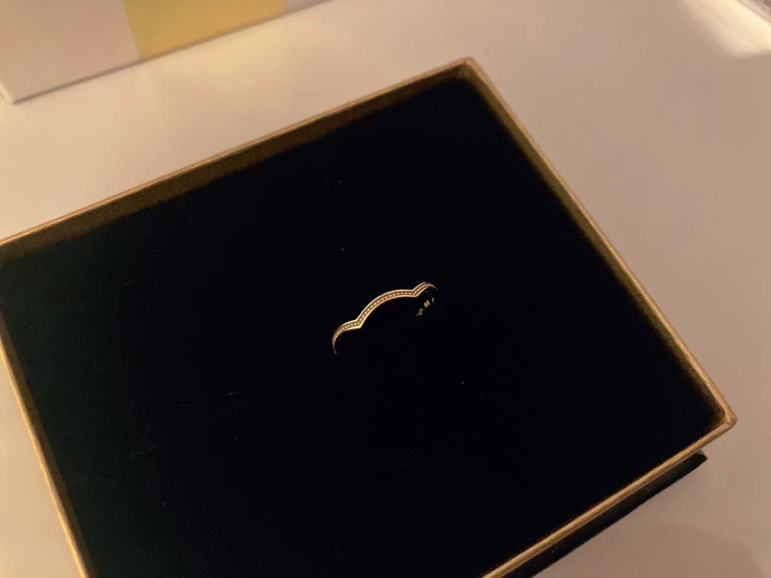 エテ K10YG ミル打ち ウェーブ ピンキーリング