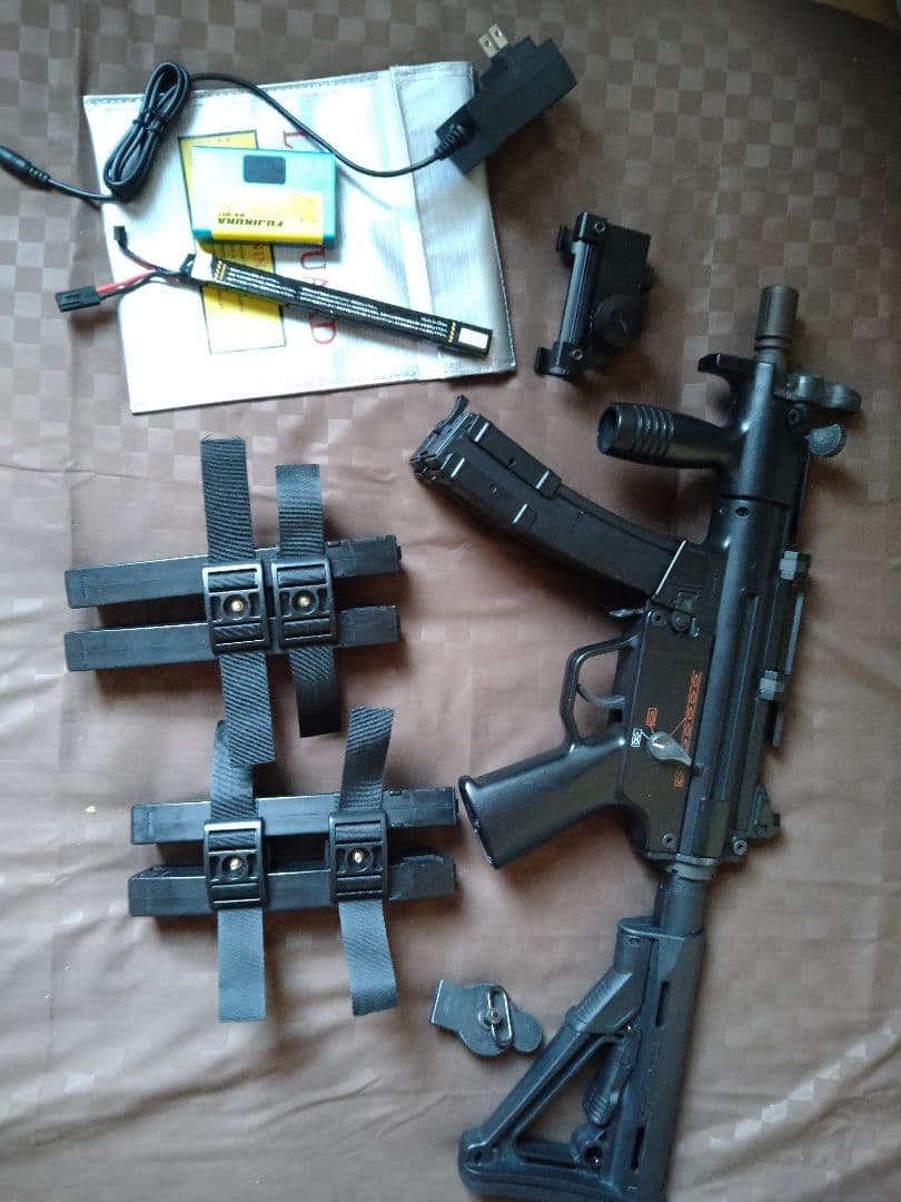 送料込　東京マルイ　電動エアガン　mp5kクルツ　付属品多数