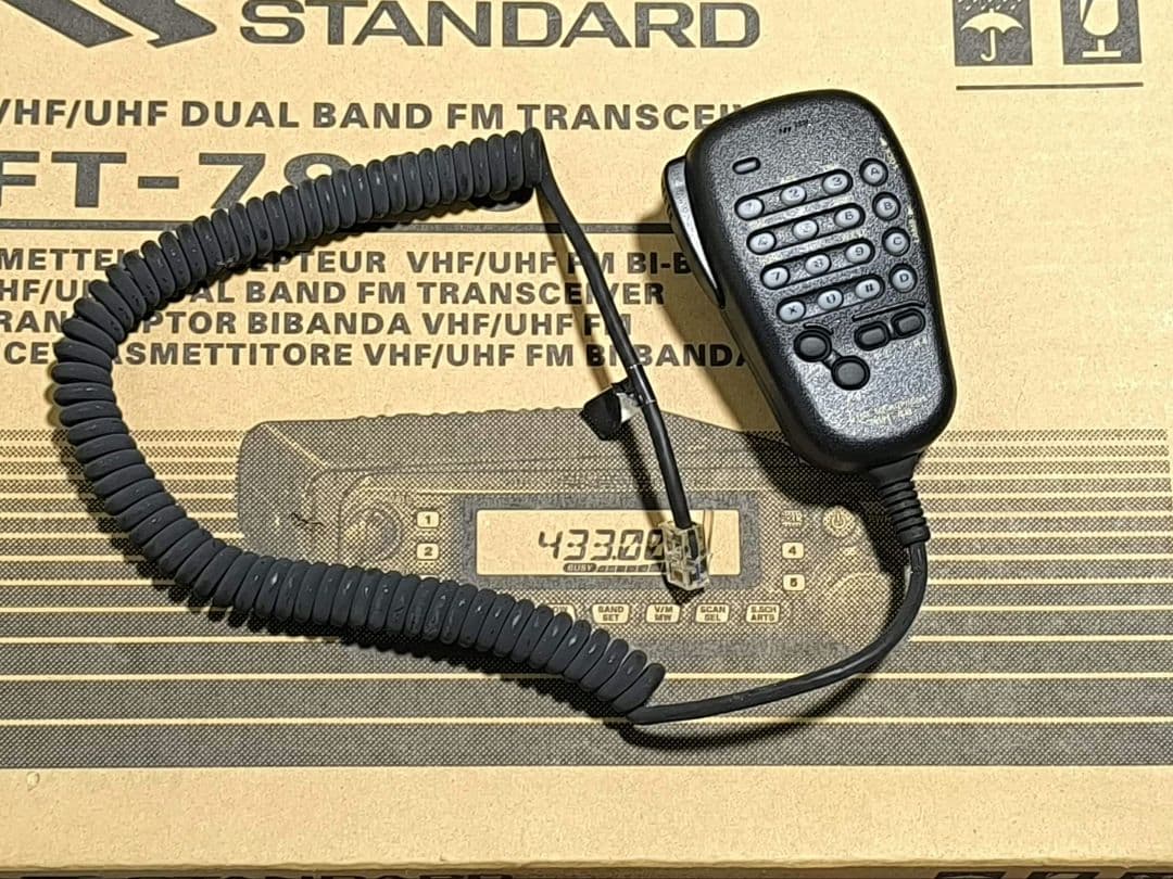 STANDARD FT-7900 デュアルバンドトランシーバー