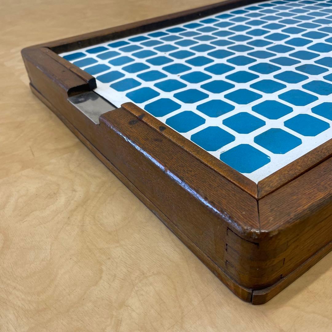 木枠ストーブ台② ビンテージ アンティーク レトロ 飾り台 花台 タイル模様