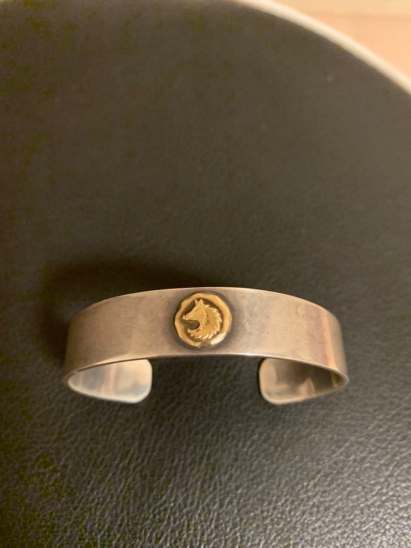 「TADY & KING 平打ちバングル GPウルフ K18 SILVER