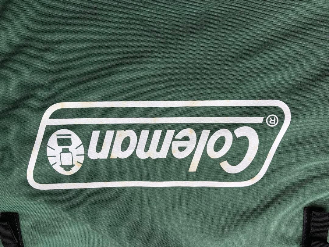 コールマン スリム三つ折りBBQテーブル 中央収納付き