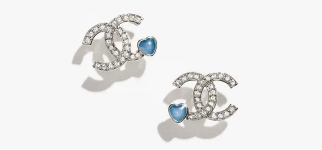 CHANELシャネル25P ハートCCマークピアス 青