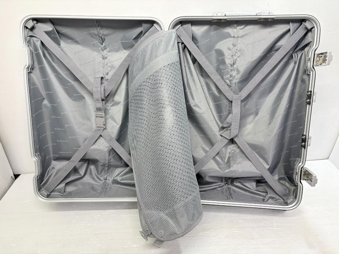 未使用 スイスミリタリー キャリーケース SM-C624（64L）シルバー