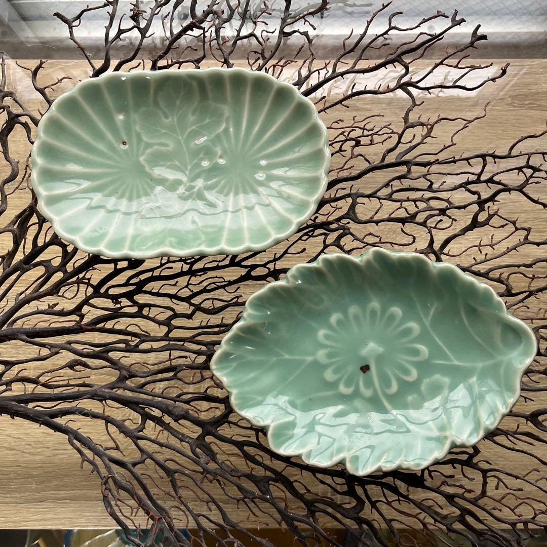 骨董　古伊万里　伊万里　菊花　変形皿　中皿　膾皿　１客限り