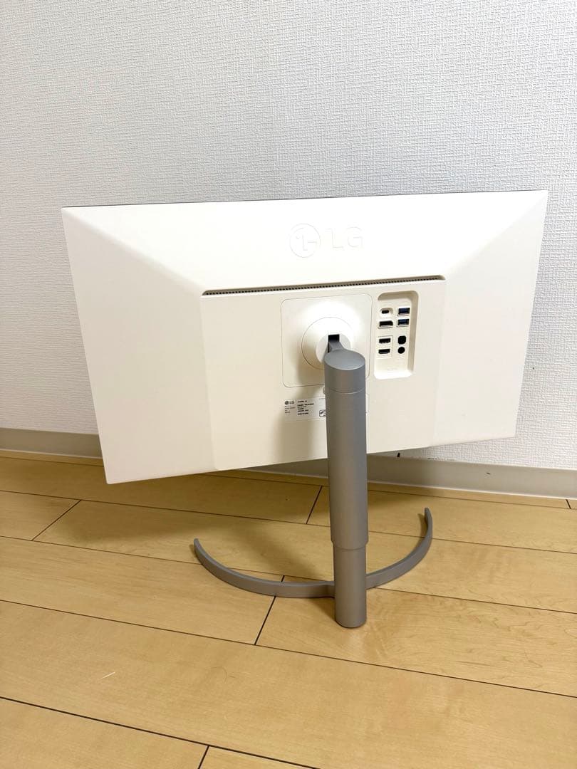 LG 27インチ モニター USB-C対応 (27UK850-W)